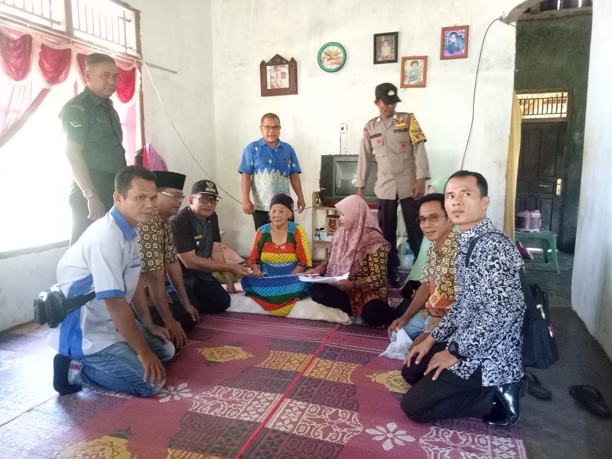 Penyaluran BLT DD Nagari Tigo Sungai Inderapura