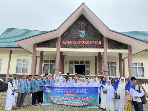 Pelepasan Pawai Haji dan Umroh Kecamatan Pancung Soal dan Air Pura