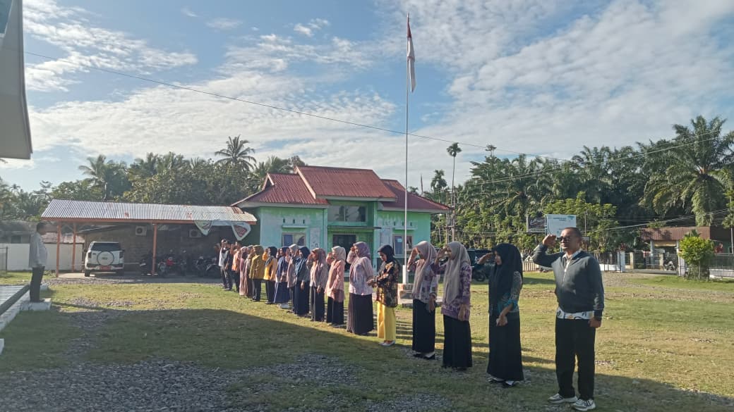  Apel Pagi Staf Pegawai Kantor Camat dan Korlab KB Pancung Soal