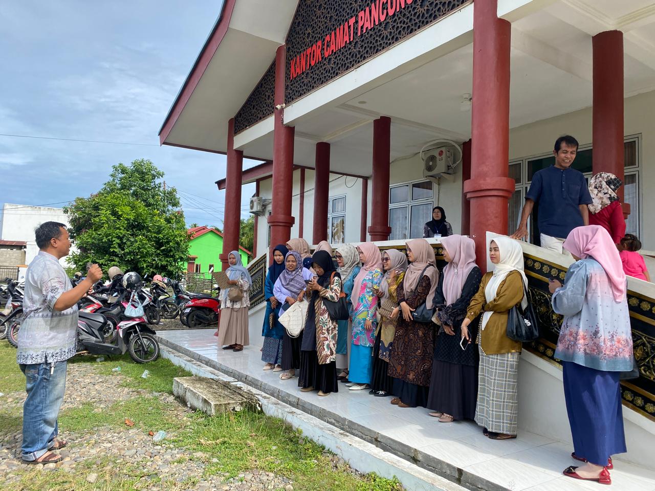  Gladi Upacara Memperingati Hari Guru Nasional. 