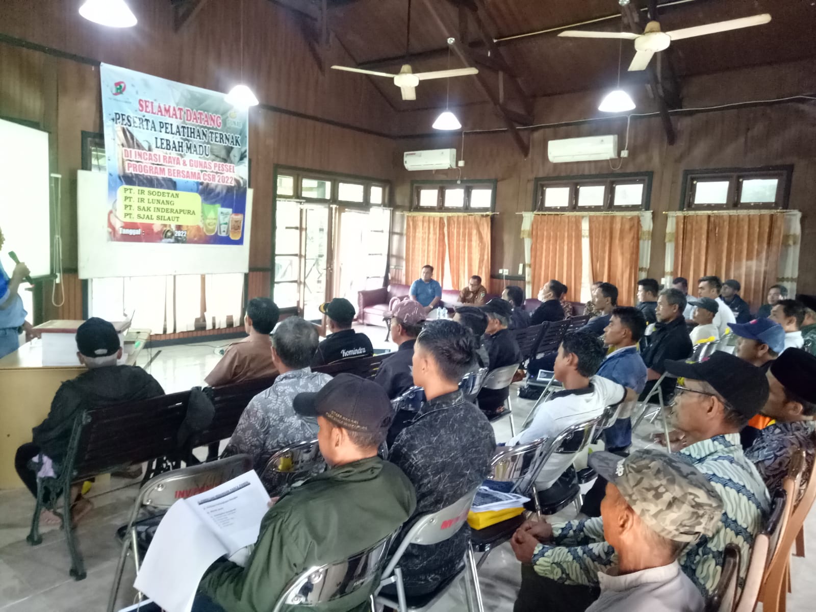 Acara Pelatihan Ternak Lebah Madu di Incasi Raya