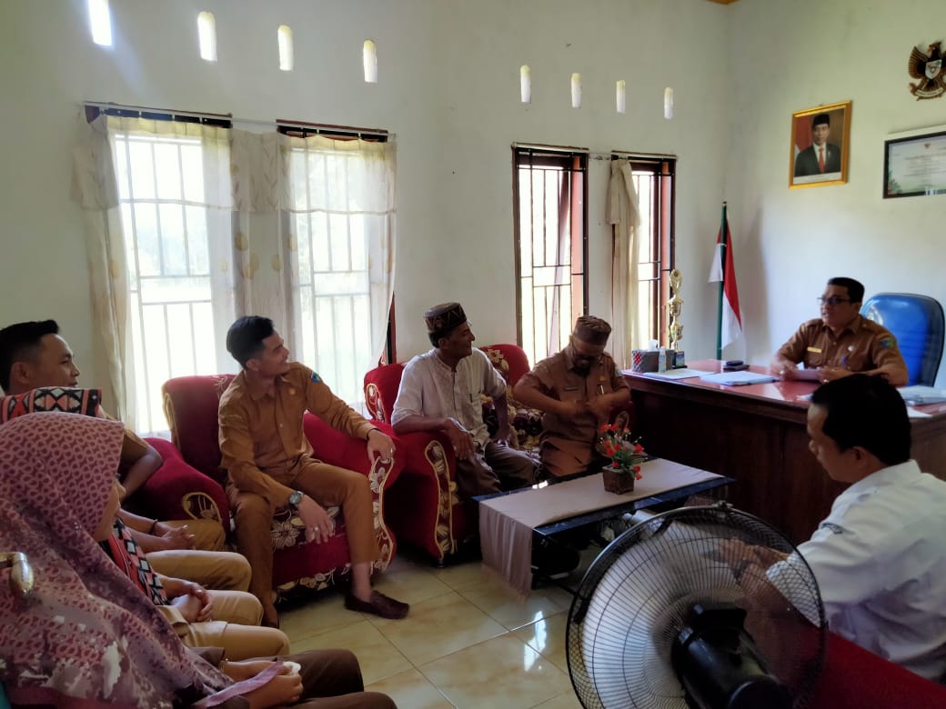 Kunjungan Camat Pancung Soal ke Nagari Tluk Amplu Inderapura