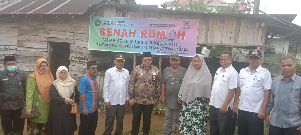 Peletakan Batu Pertama Benah Rumah dari Kementerian Agama
