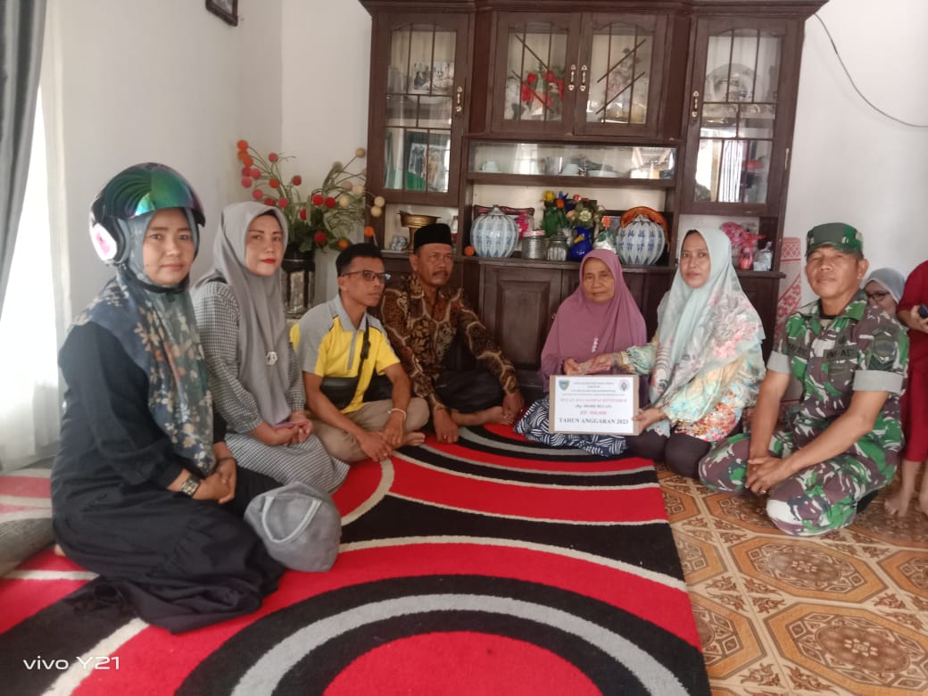 Pembagian BLT Tahap 3 di Nagari Muara Sakai Inderapura