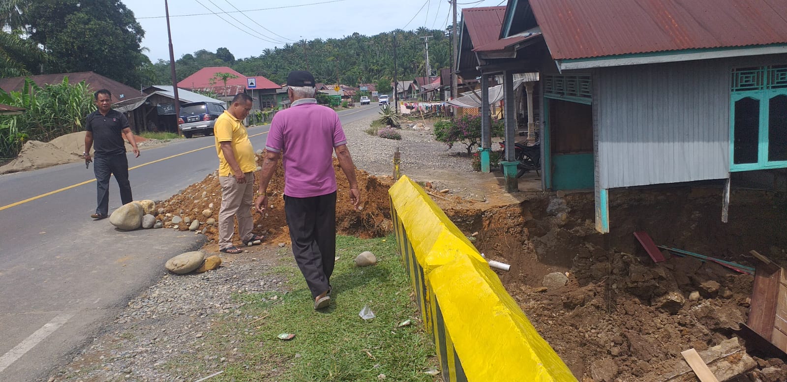 Peninjauan Lokasi Musibah Banjir di Sungai Kuyuang