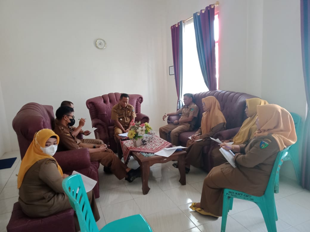 Rapat Awal Bulan Pegawai Kantor Camat Pancung Soal
