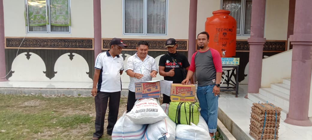 Serah Terima Bantuan Korban Banjir dari Dinas Sosial