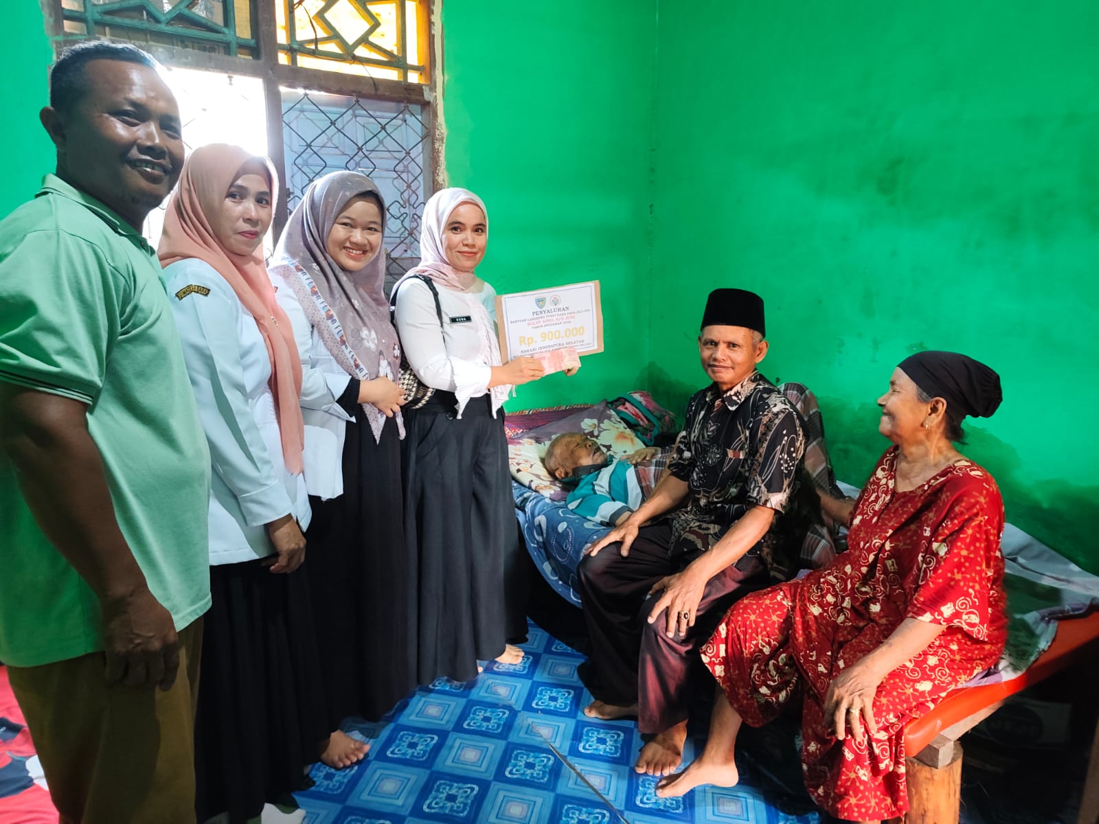 Kasi Ekonomi dan Pembangunan Kecamatan Pancung Soal Hadiri Penyaluran BLT 